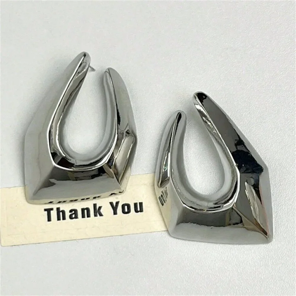 Silver Preppy Women's Metal Minimalist Geometric Pleated Earrings